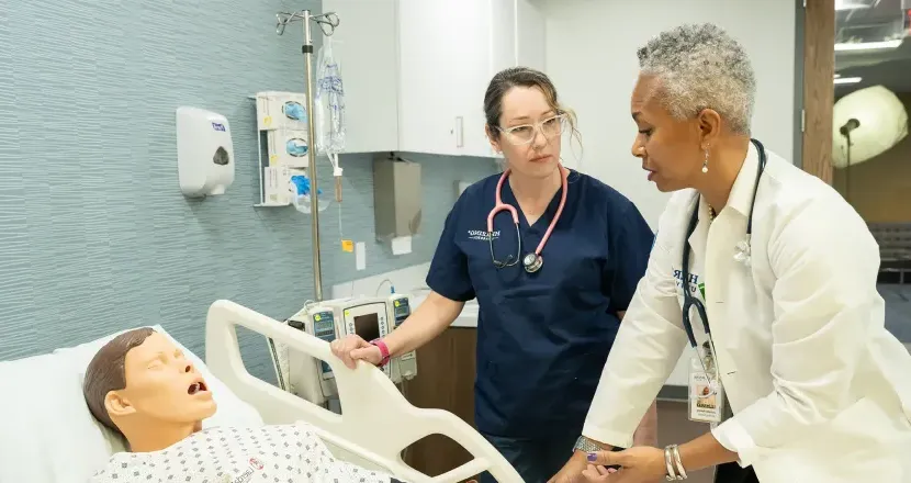 Nurse Instructor Who Went From RN to Nurse Educator Teaching Students